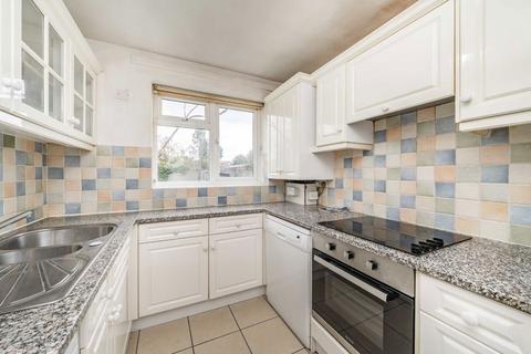 2 bedroom flat for sale, Galsworthy Road, Kingston Upon Thames KT2