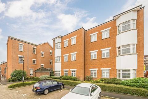 2 bedroom flat for sale, Sigrist Square, Kingston Upon Thames KT2