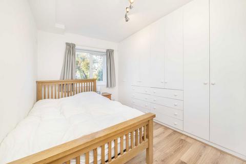 1 bedroom flat for sale, Galsworthy Road, Kingston Upon Thames KT2