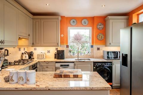 5 bedroom semi-detached house for sale, Wakehurst Road, London SW11
