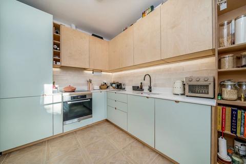 1 bedroom flat for sale, Raynham Road, London W6