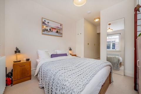 1 bedroom flat for sale, Raynham Road, London W6