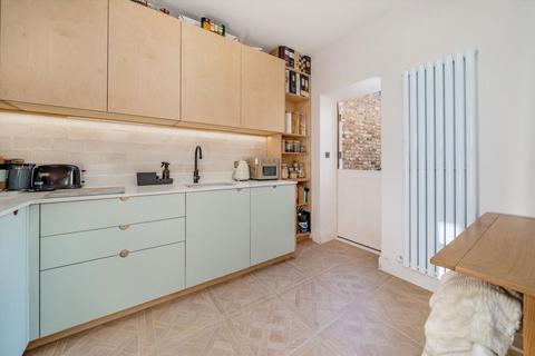 1 bedroom flat for sale, Raynham Road, London W6