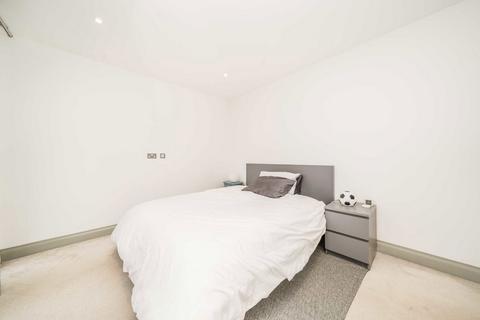 1 bedroom flat for sale, Brighton Road, Surbiton KT6