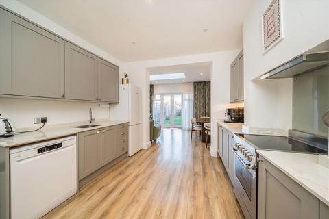 3 bedroom terraced house for sale, Thornhill Road, Surbiton KT6