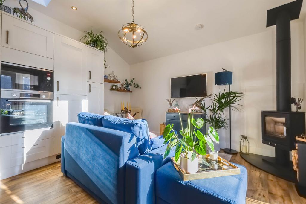 Kitchen / living area