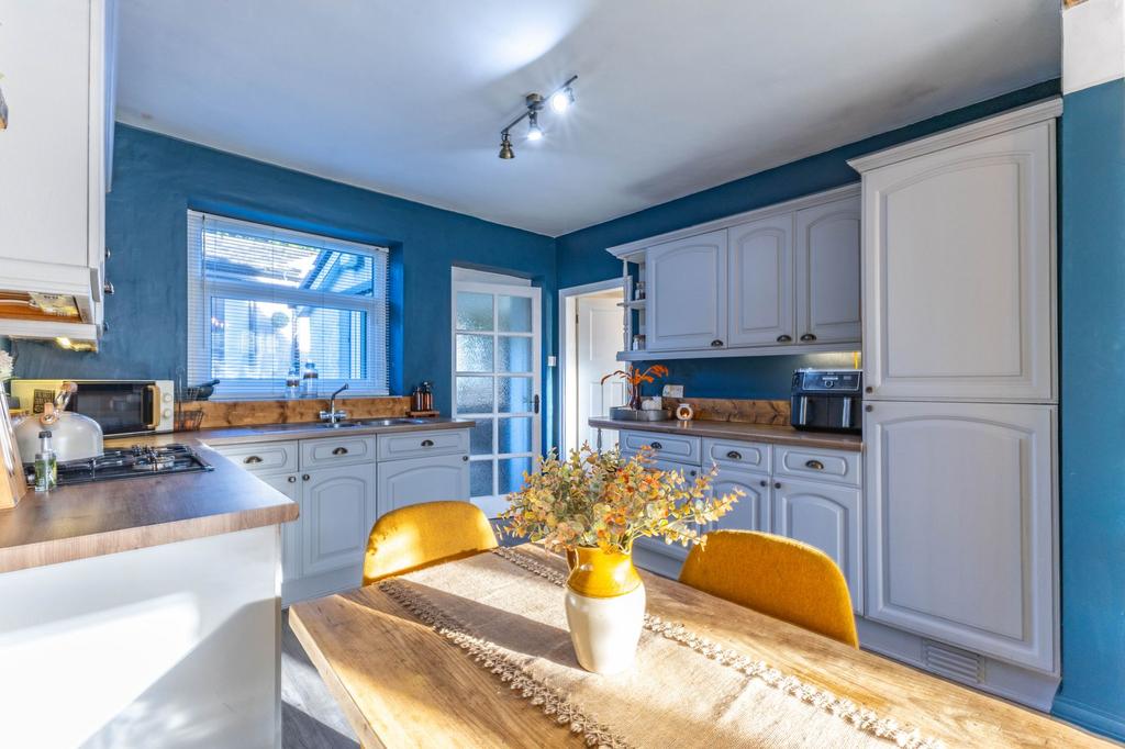 Kitchen / living area