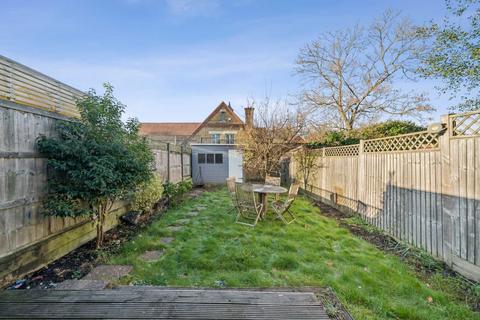 2 bedroom flat for sale, Curzon Road, London W5