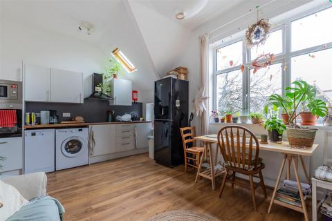 undefined, Princes Street, Cardiff CF24