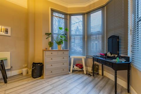 undefined, Princes Street, Cardiff CF24