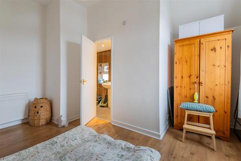 undefined, Princes Street, Cardiff CF24