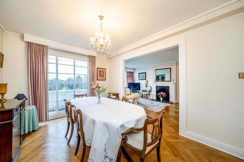 undefined, Mount Avenue, London W5