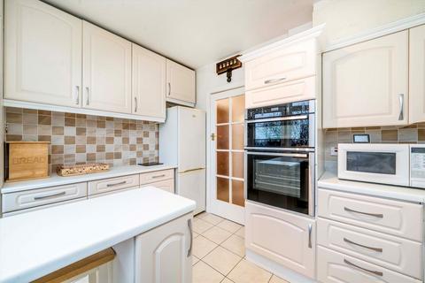 undefined, Mount Avenue, London W5