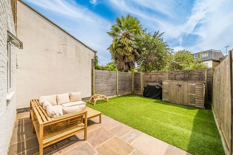 2 bedroom flat for sale, Amyand Park Road, St Margarets TW1