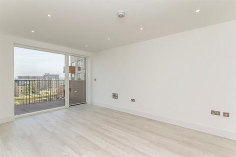 1 bedroom flat for sale, Lakeside Drive, London NW10