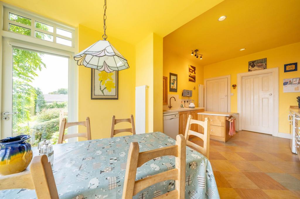 Kitchen diner