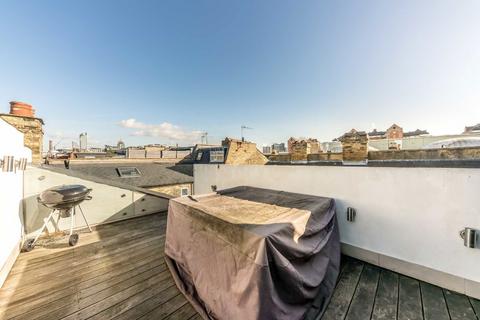 2 bedroom flat for sale, Kilkie Street, London SW6