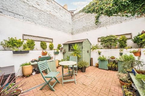 2 bedroom flat for sale, Dawes Road, London SW6