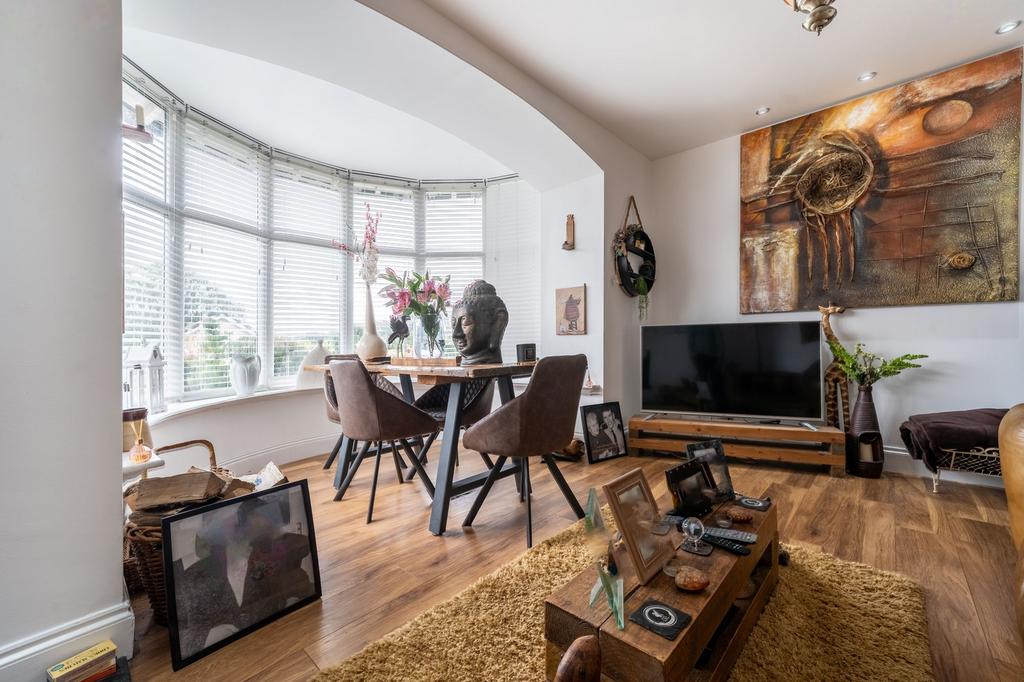 Sitting dining room