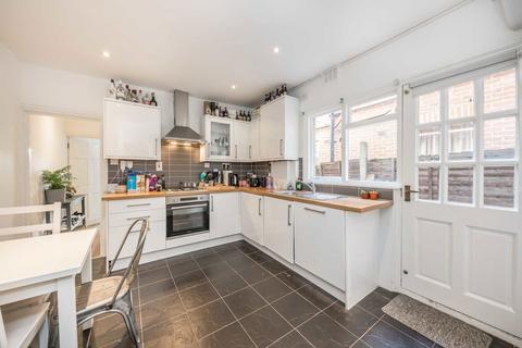 2 bedroom flat for sale, Tynemouth Street, London SW6