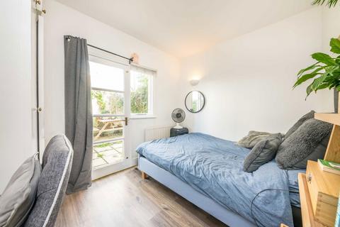 2 bedroom flat for sale, Tynemouth Street, London SW6