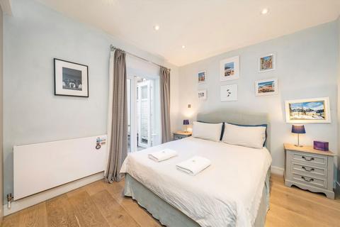 2 bedroom flat for sale, Harwood Road, London SW6