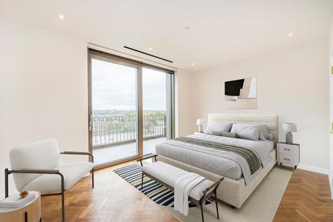 3 bedroom flat for sale, Parkland Walk, London SW6