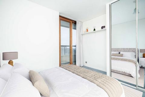 4 bedroom flat for sale, Barbican, London EC2Y