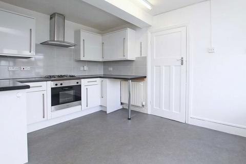 2 bedroom flat to rent, Richmond Road, Kingston Upon Thames KT2