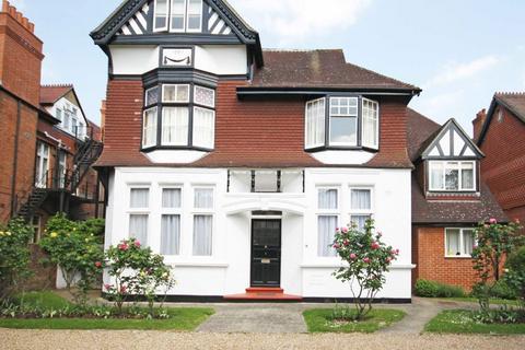 1 bedroom flat to rent - Walpole Gardens, Twickenham TW2