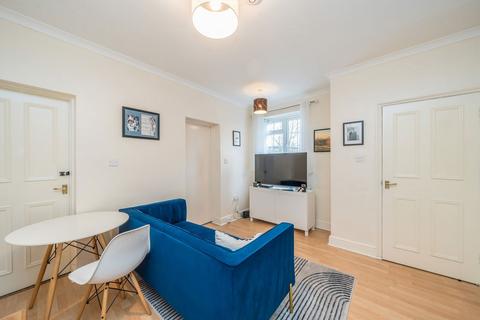 1 bedroom flat to rent, Lion Road, Twickenham TW1
