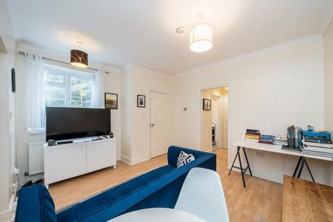 1 bedroom flat to rent, Lion Road, Twickenham TW1