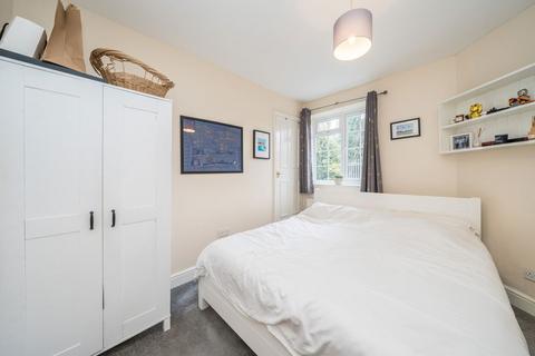 1 bedroom flat to rent, Lion Road, Twickenham TW1
