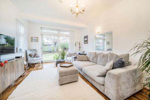 4 bedroom detached house to rent, Strathearn Avenue, Twickenham TW2