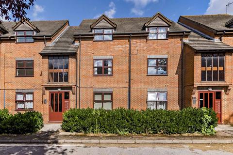 1 bedroom flat to rent - Butterfield Close, Twickenham TW1