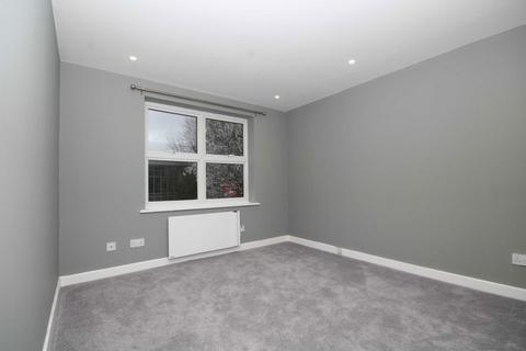 1 bedroom flat to rent, Butterfield Close, Twickenham TW1