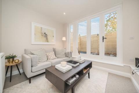 2 bedroom detached house for sale, Waldeck Road, London W13