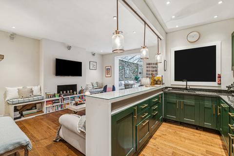 2 bedroom flat for sale, Bolingbroke Road, W14