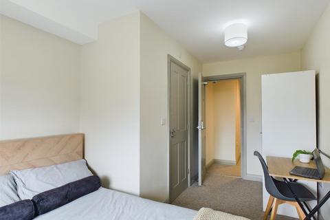 8 bedroom house share to rent, Charlton Road, Kingswood BS15