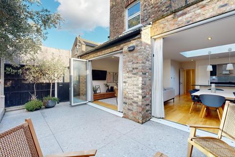 2 bedroom ground floor flat for sale, Thornlaw Road, West Norwood, SE27