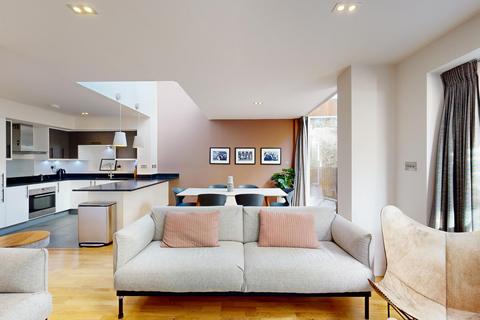 2 bedroom ground floor flat for sale, Thornlaw Road, West Norwood, SE27