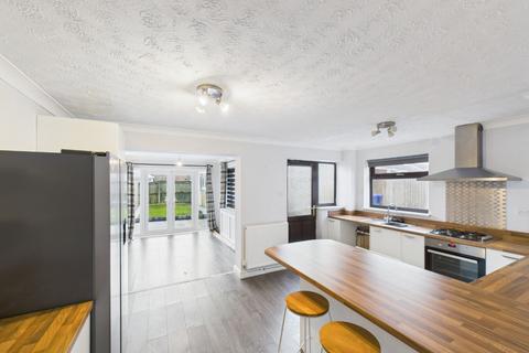 3 bedroom semi-detached house for sale, Grosmont Close, Hull, East Riding of Yorkshire, HU8 9LW