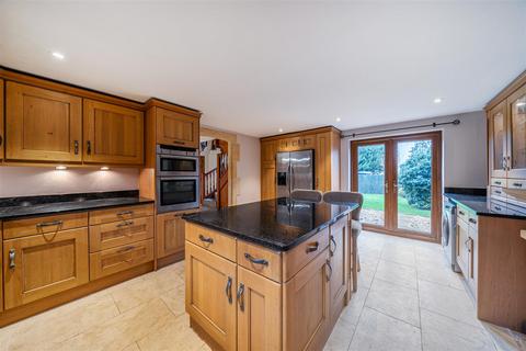5 bedroom house to rent, Cheltenham Road, Broadway WR12