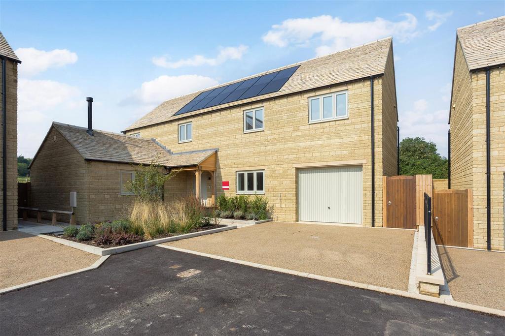 2 Saxon Drive.jpg