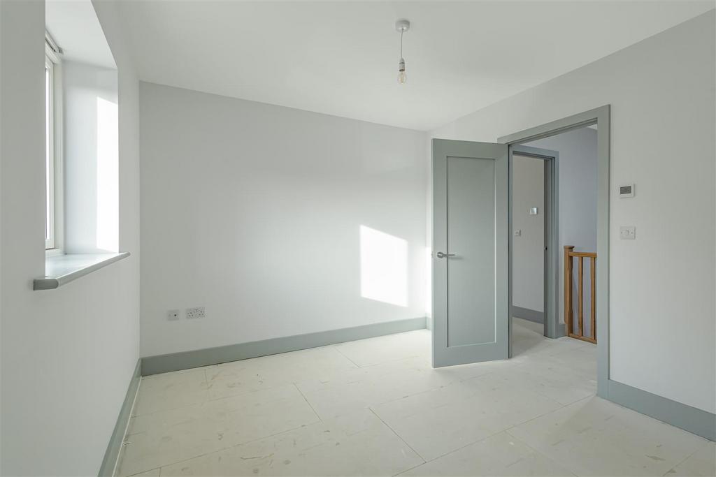 2 Saxon Drive (5).jpg