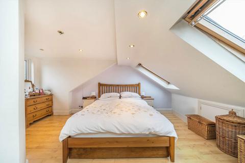 4 bedroom end of terrace house for sale, Hamilton Road, London W4