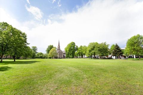 1 bedroom flat for sale, Heathfield Terrace, London W4
