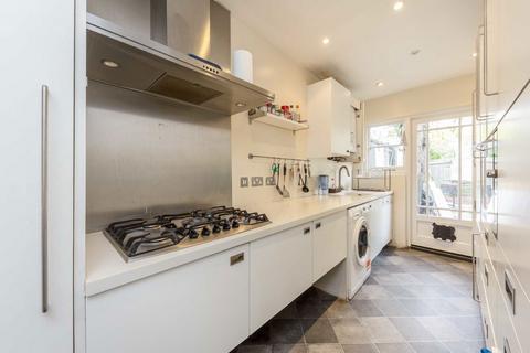 2 bedroom flat to rent, Keith Grove, London W12