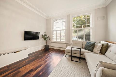 2 bedroom flat for sale, Bedford Hill, London SW12