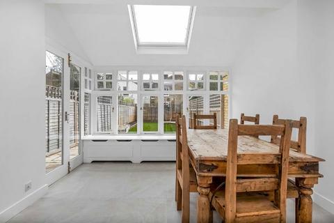 3 bedroom house for sale, Littleton Street, London SW18